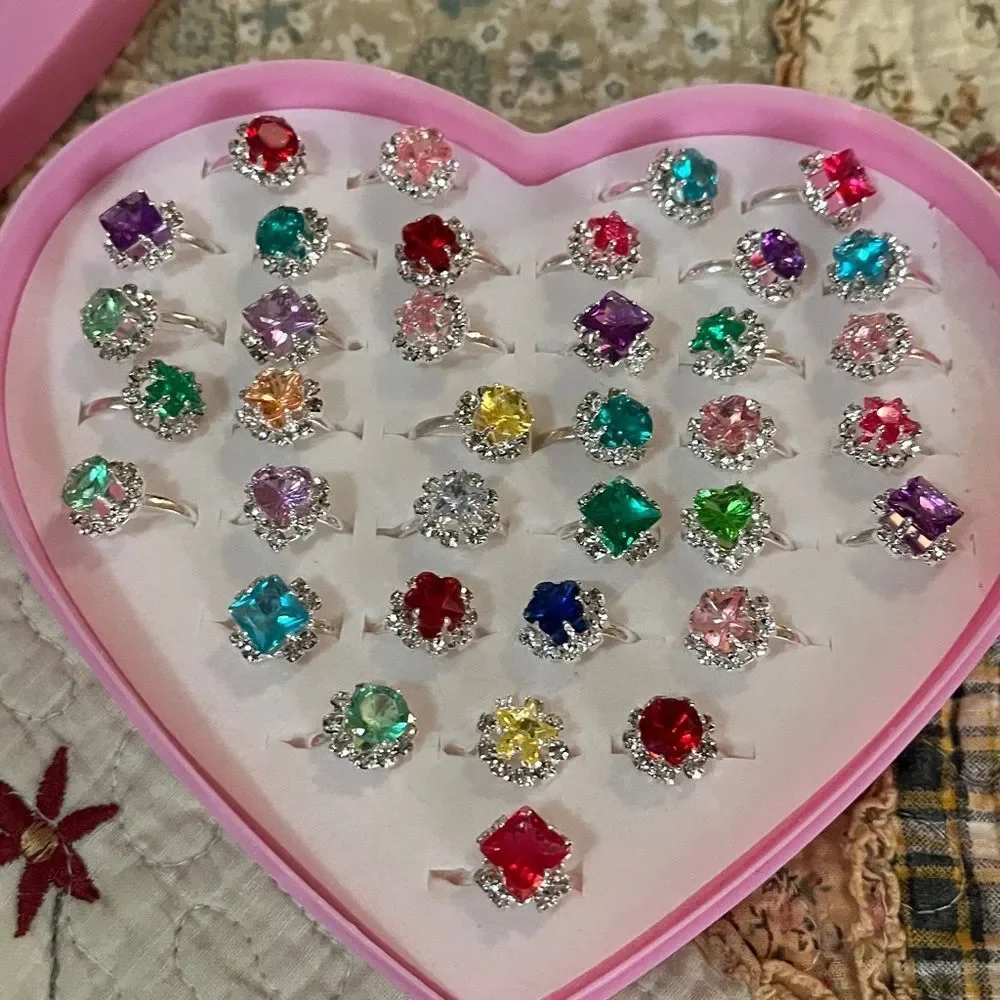 Little girl rings